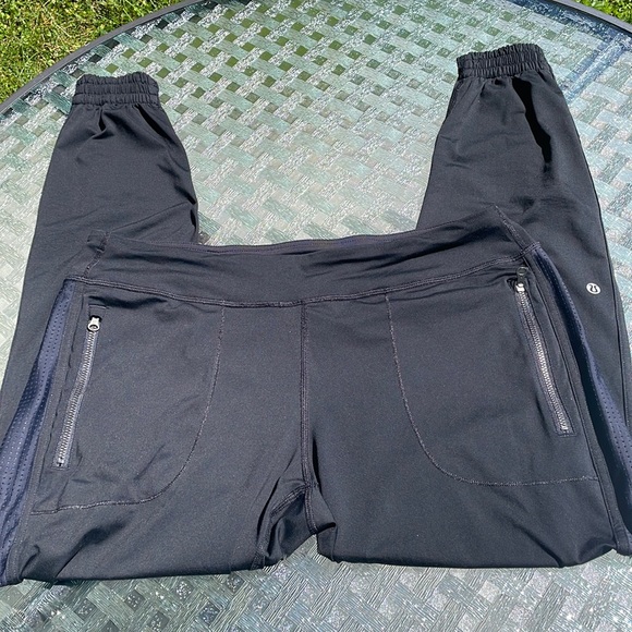 lululemon athletica Pants - Lululemon joggers size 12
